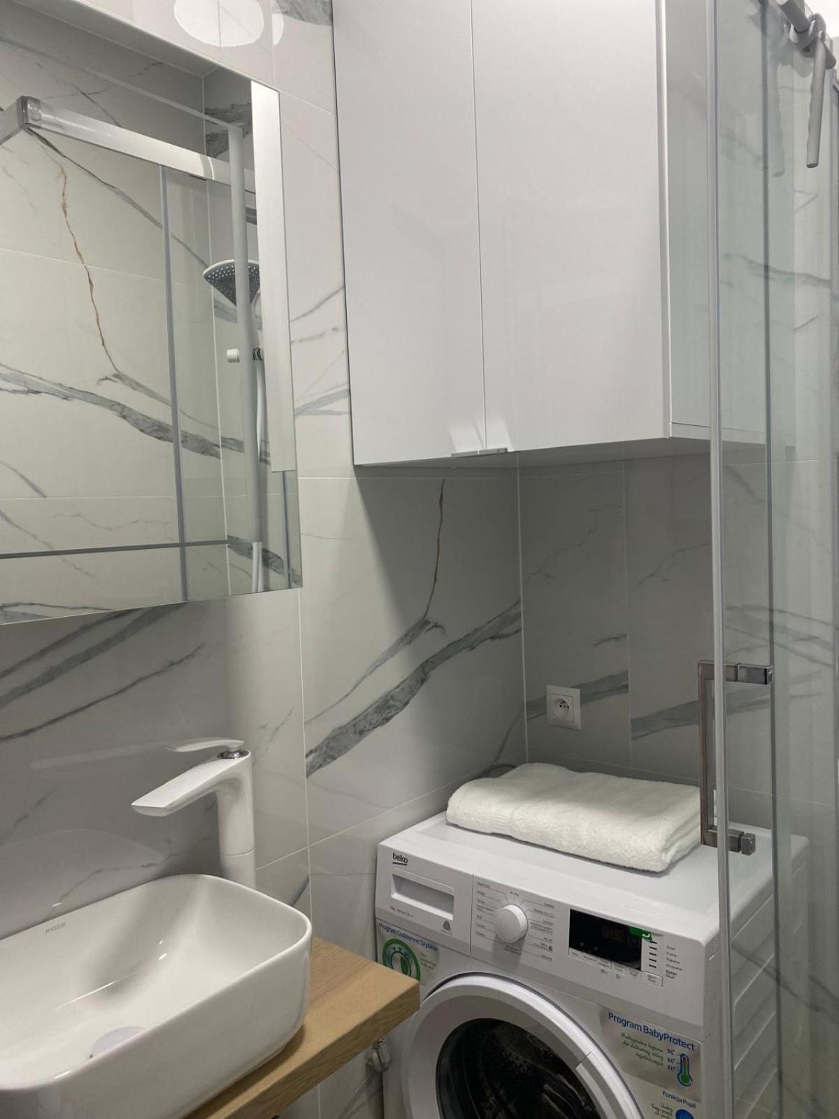 Apartment Mm *
